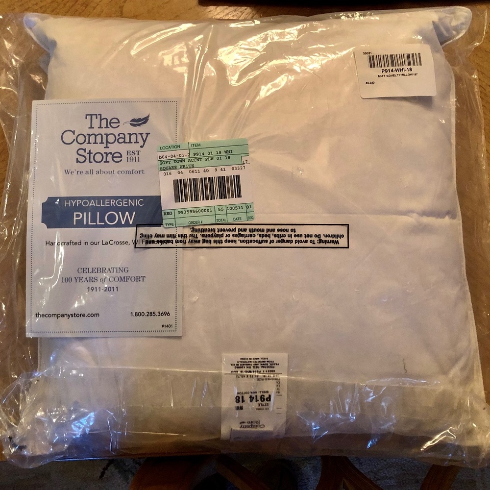 Pillow Inserts, Down, 18" x 18" Company Store, NEW!!! (set of 2)